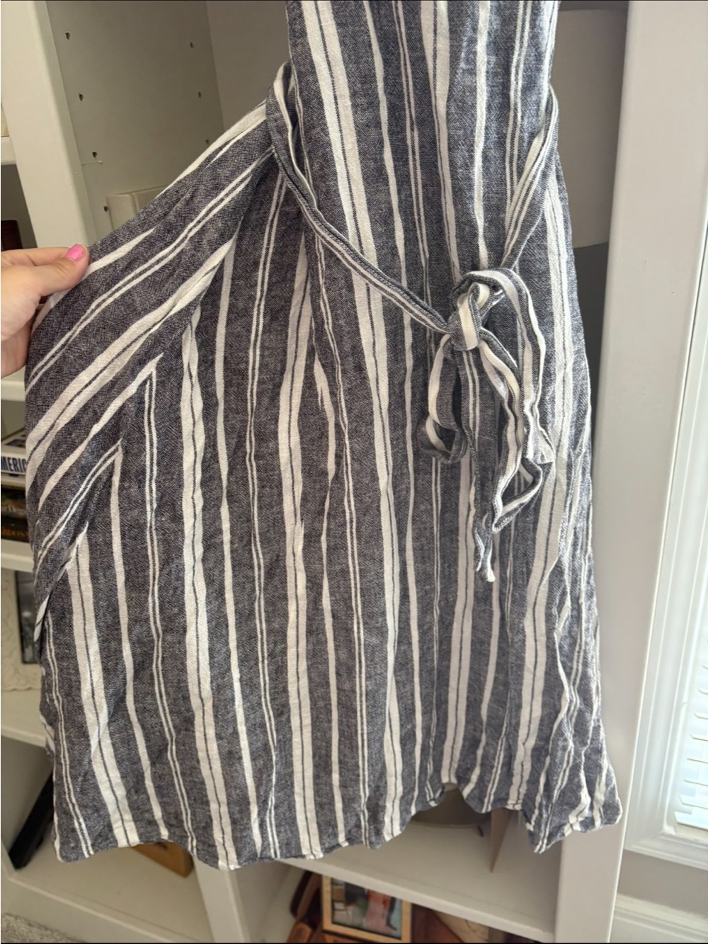 BCBGMaxAzria Gray and White Striped Cutout Midi Dress with Waist Tie - Picture 4 of 6